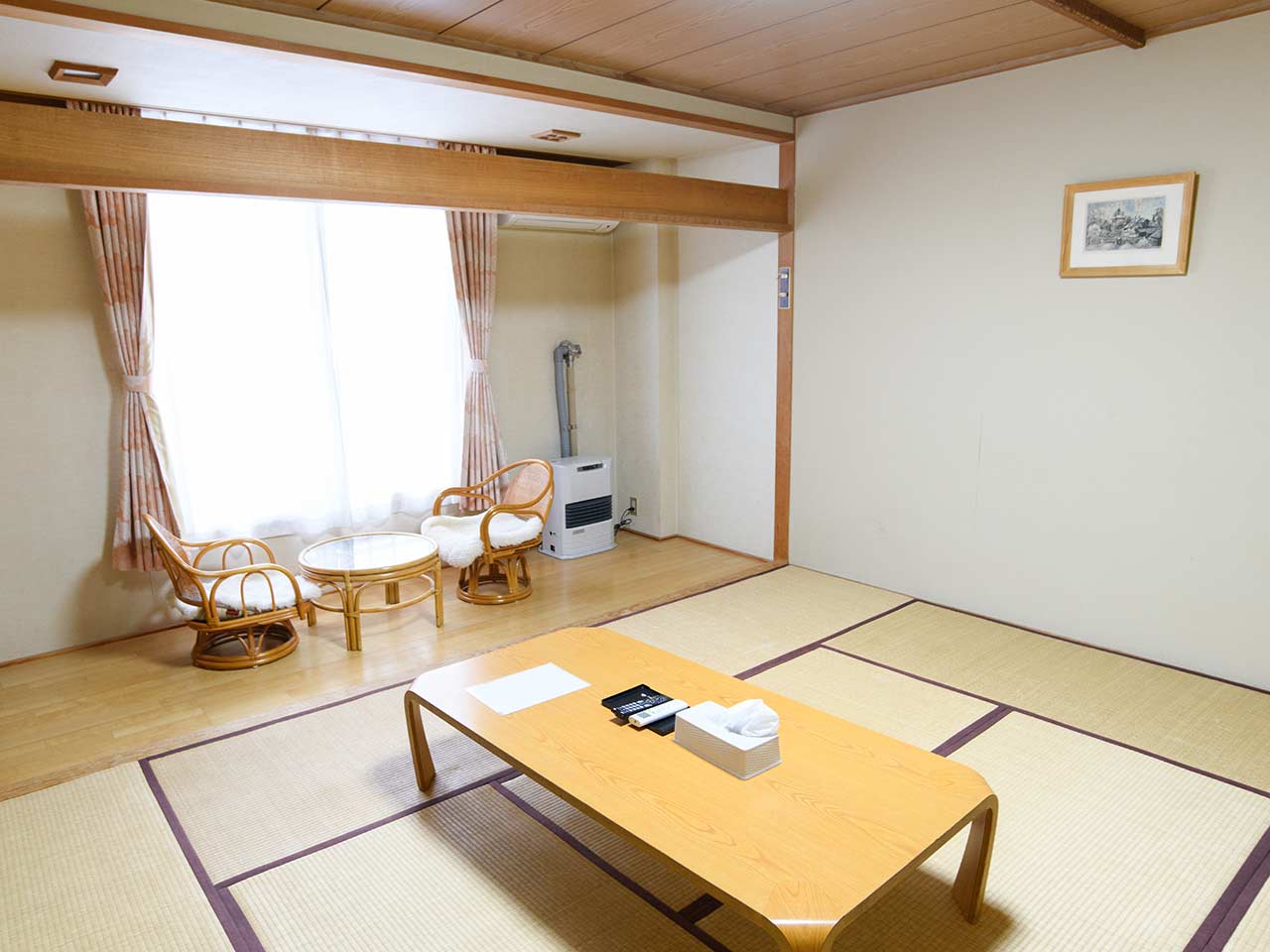REST LOUNGE 画像 1
